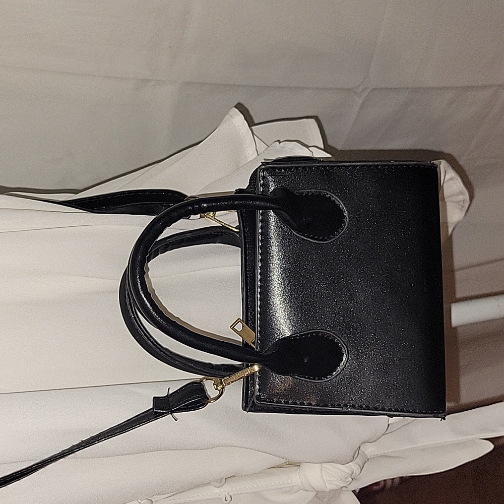Tiny black crossbody purse - Picture 1 of 8